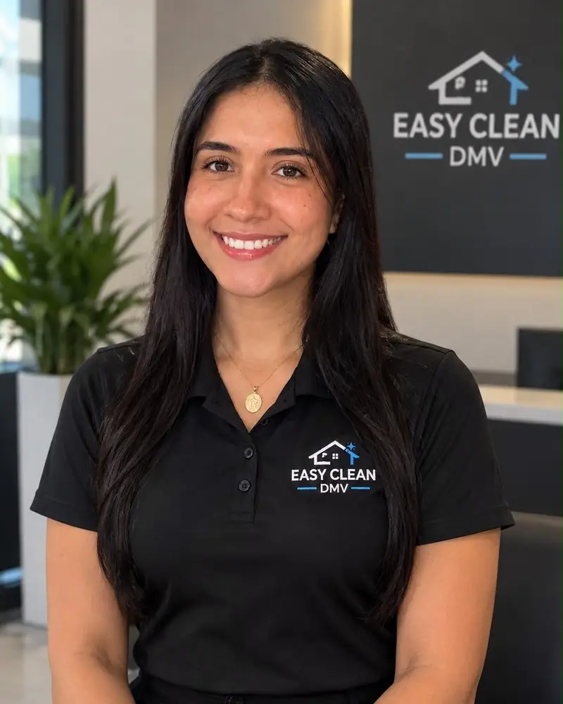 Vianny Villalobos, Sales Manager at Easy Clean DMV